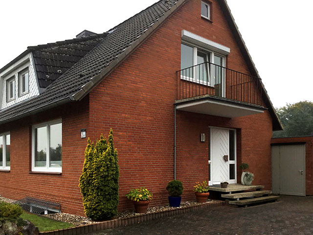 60er Jahre-Mehrfamilienhaus + Eigentumswohnung